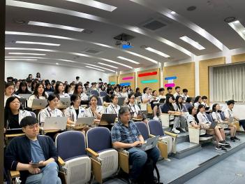 Yale University, Grinnell College, Mount... ÷���̹���