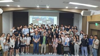 Massachusetts College  of Pharmacy and H... ÷���̹���